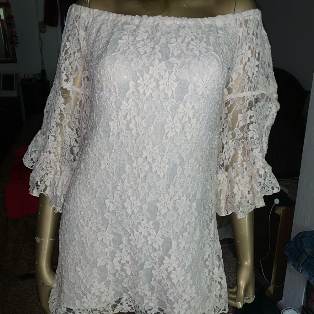 White lace off shoulder dress